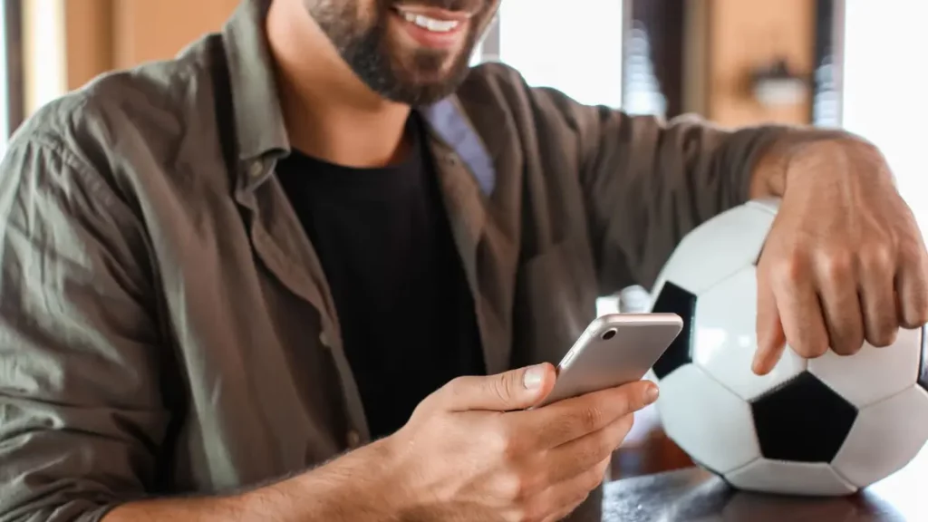 Brasileiros apostam cada vez mais pelo celular