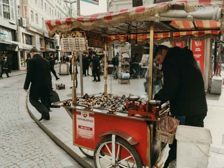 O que vender na rua na pandemia e ganhar dinheiro?