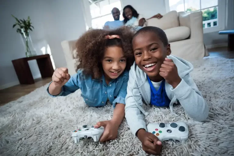Dar brinquedos educativos para crianças é melhor que videogame? Entenda