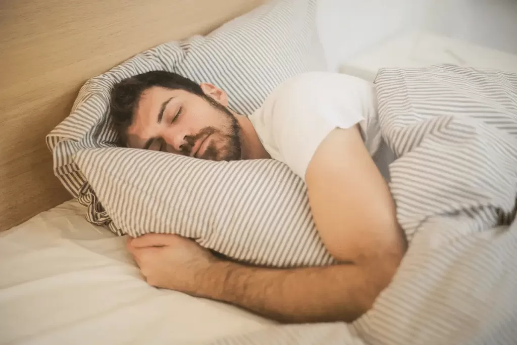 posicoes-de-dormir-podem-afetar-sua-pele