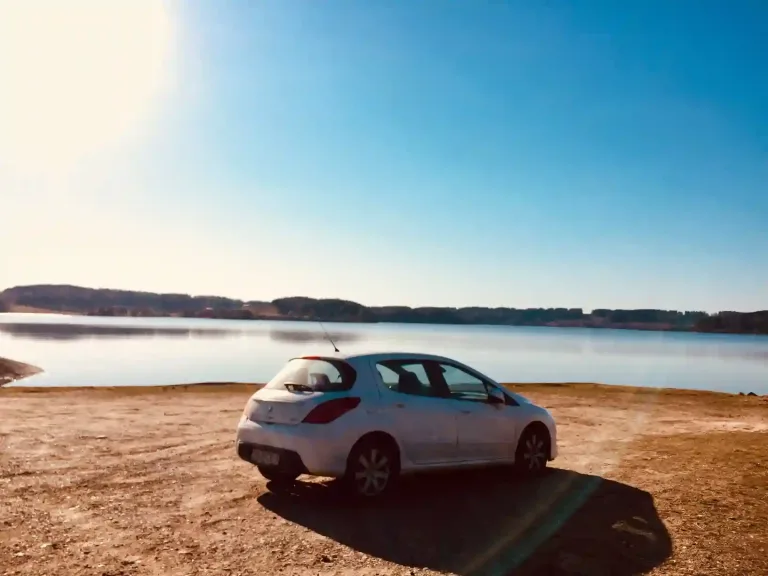 Por que motivo é mais conveniente comprar um carro usado