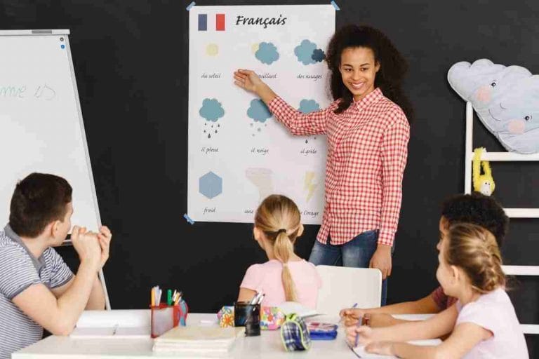 Como se tornar um professor de francês?