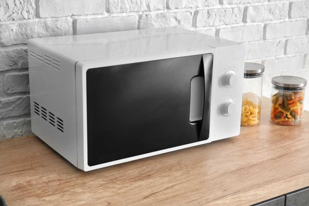 Microondas: Agilidade e Praticidade na Rotina Alimentar Diária