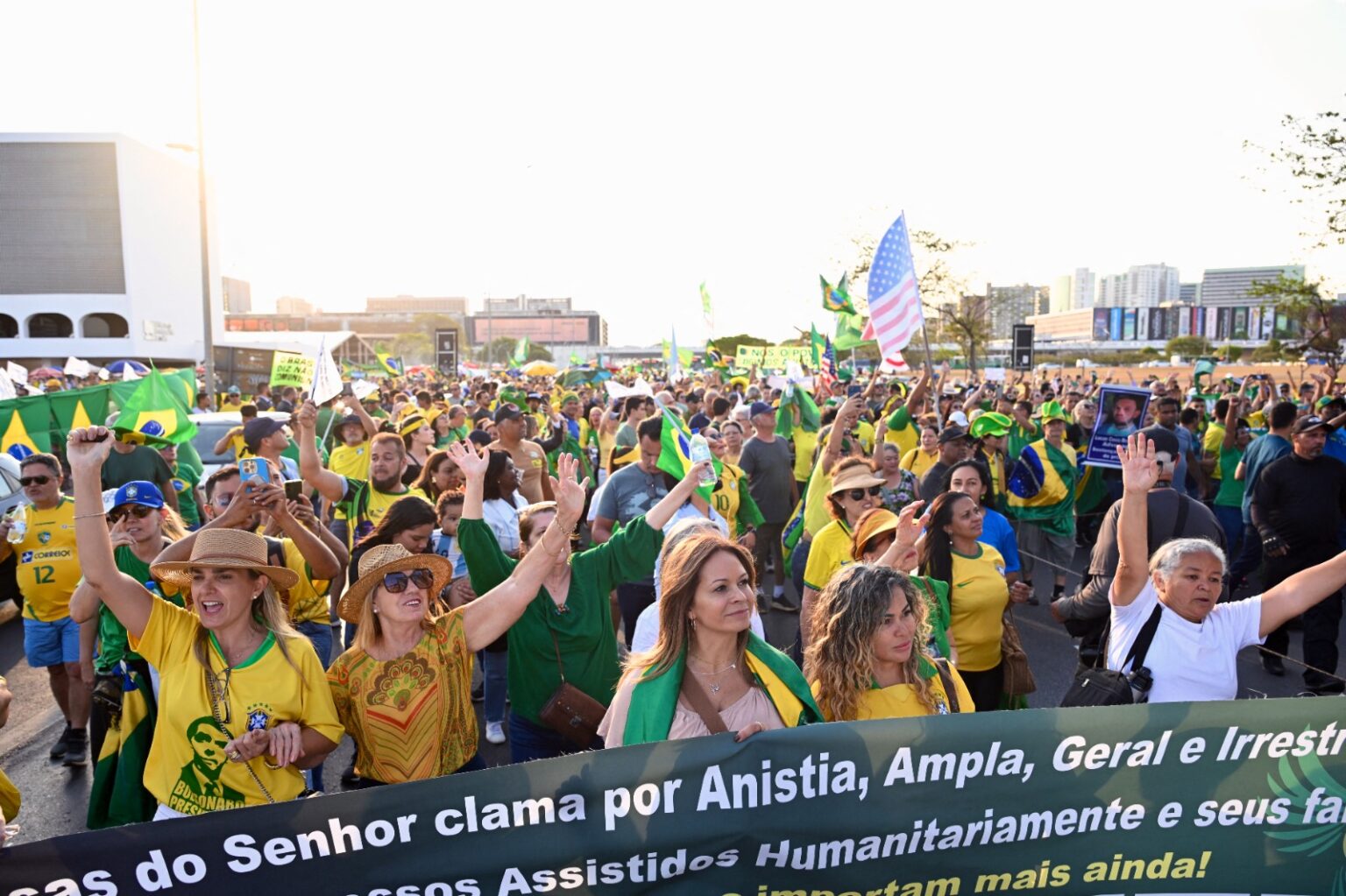 Presos do 8 de janeiro têm esperança no PL da dosimetria