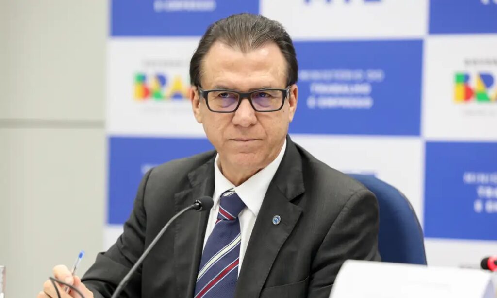Marinho cobra deputados sobre fim da 6x1 e apps