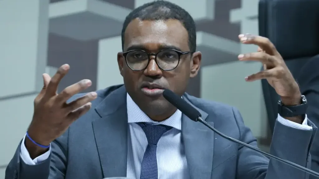 Diretor do BC relata à PF temor de vazamentos na liquidação do Master 1 Diretor do BC relata à PF temor de vazamentos na liquidação do Master